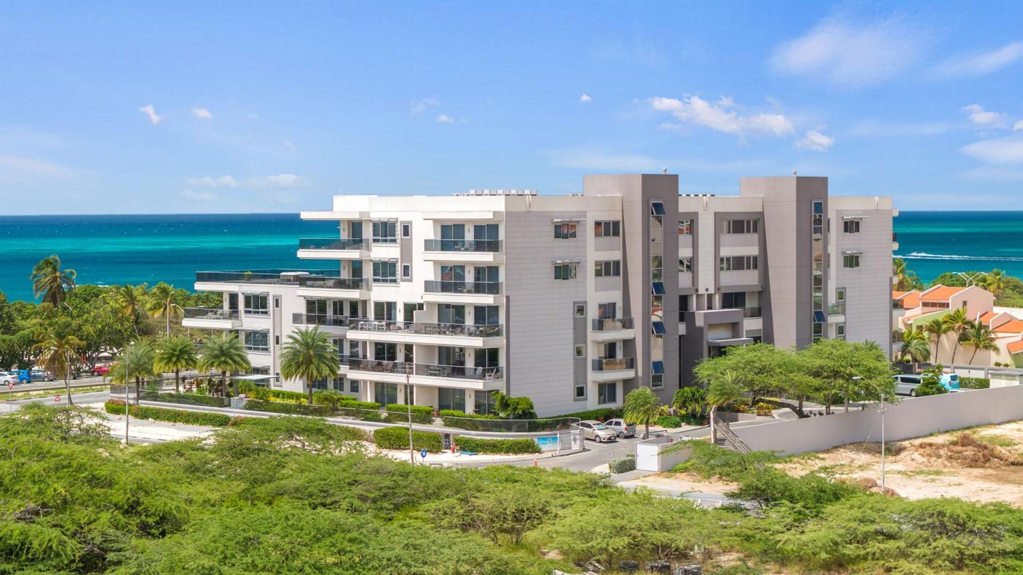 O Condominium Beachfront Residences, By Bocobay Aruba Palm Beach Extérieur photo