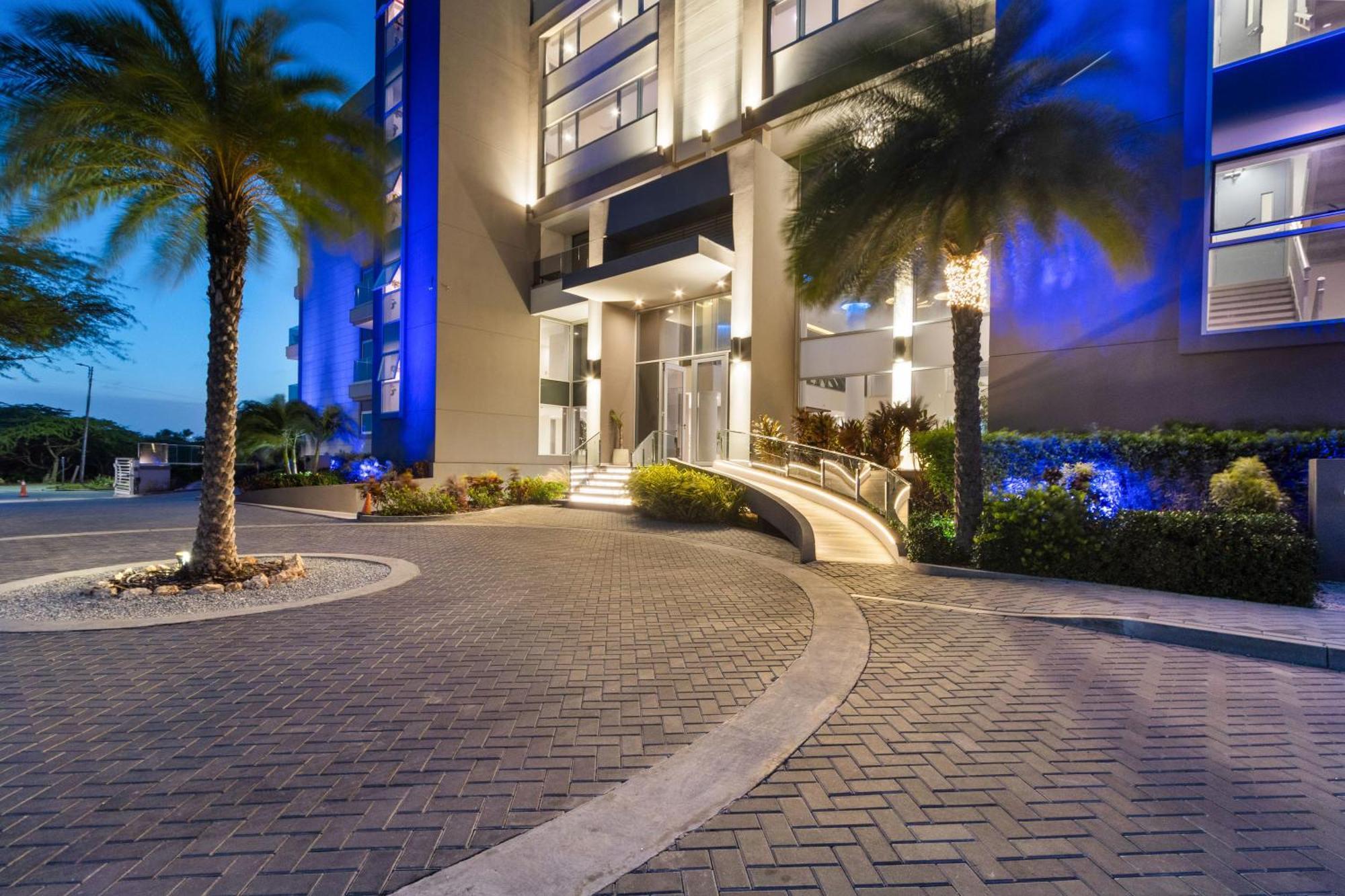 O Condominium Beachfront Residences, By Bocobay Aruba Palm Beach Extérieur photo