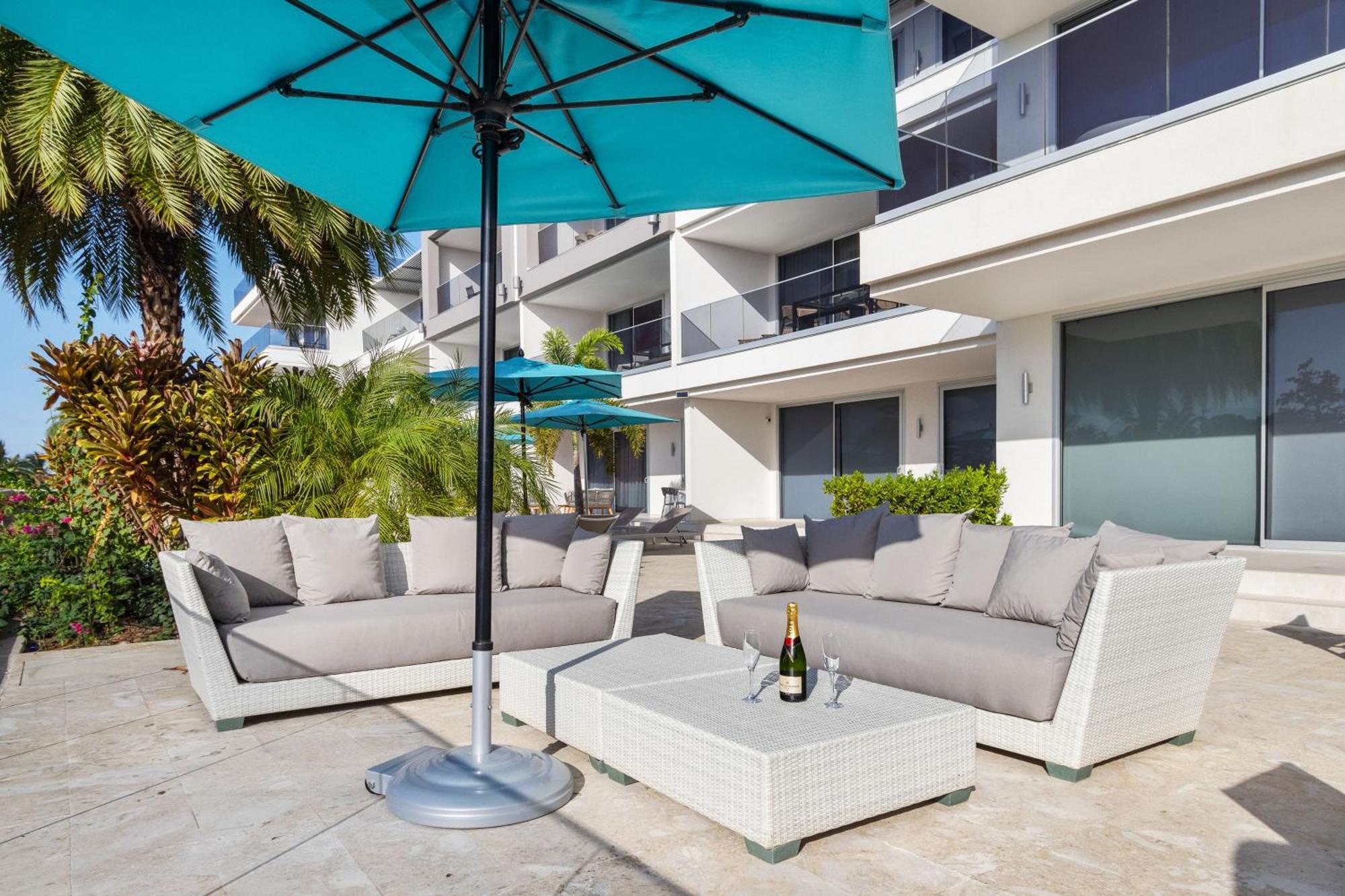O Condominium Beachfront Residences, By Bocobay Aruba Palm Beach Extérieur photo