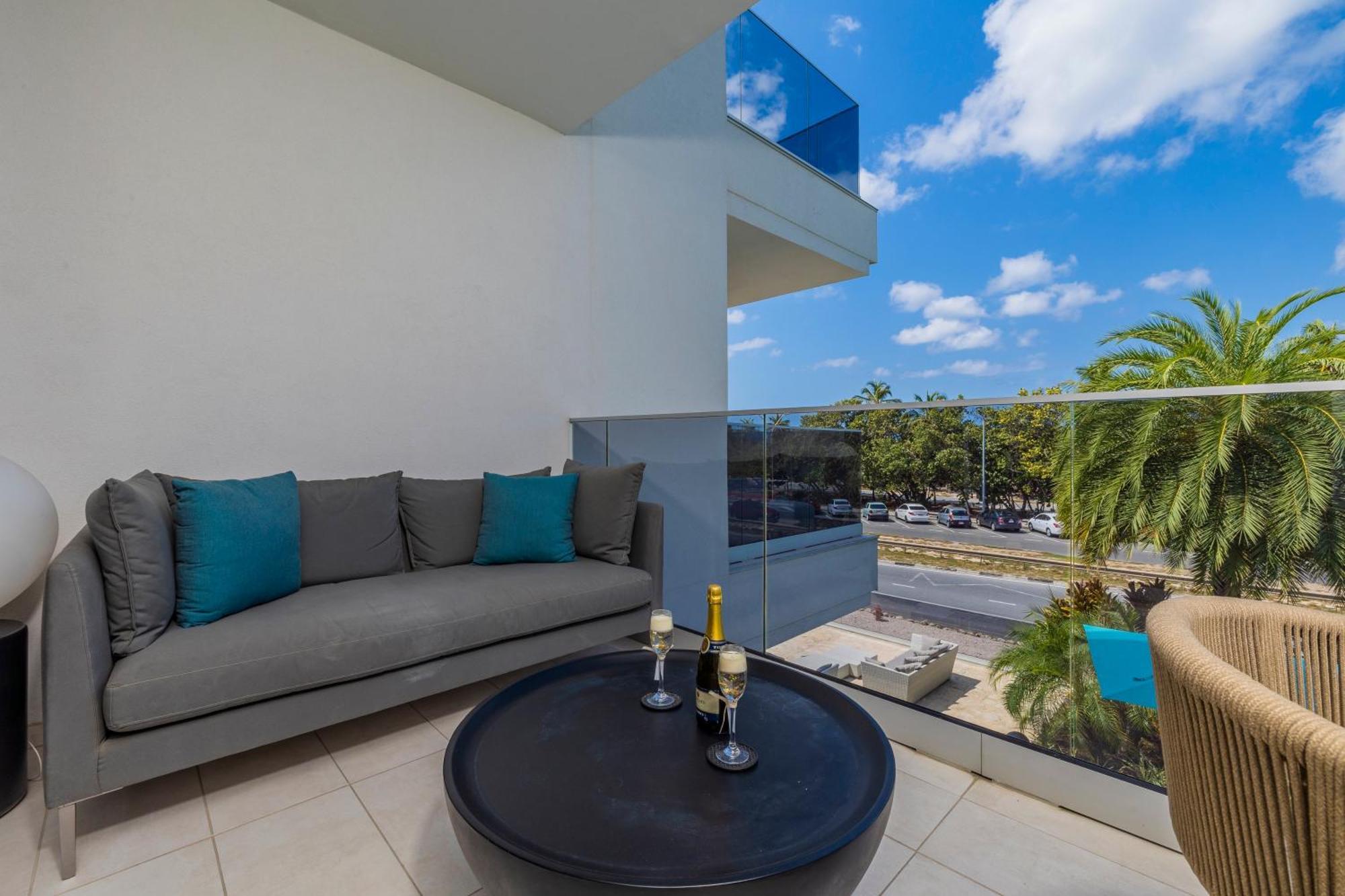 O Condominium Beachfront Residences, By Bocobay Aruba Palm Beach Extérieur photo