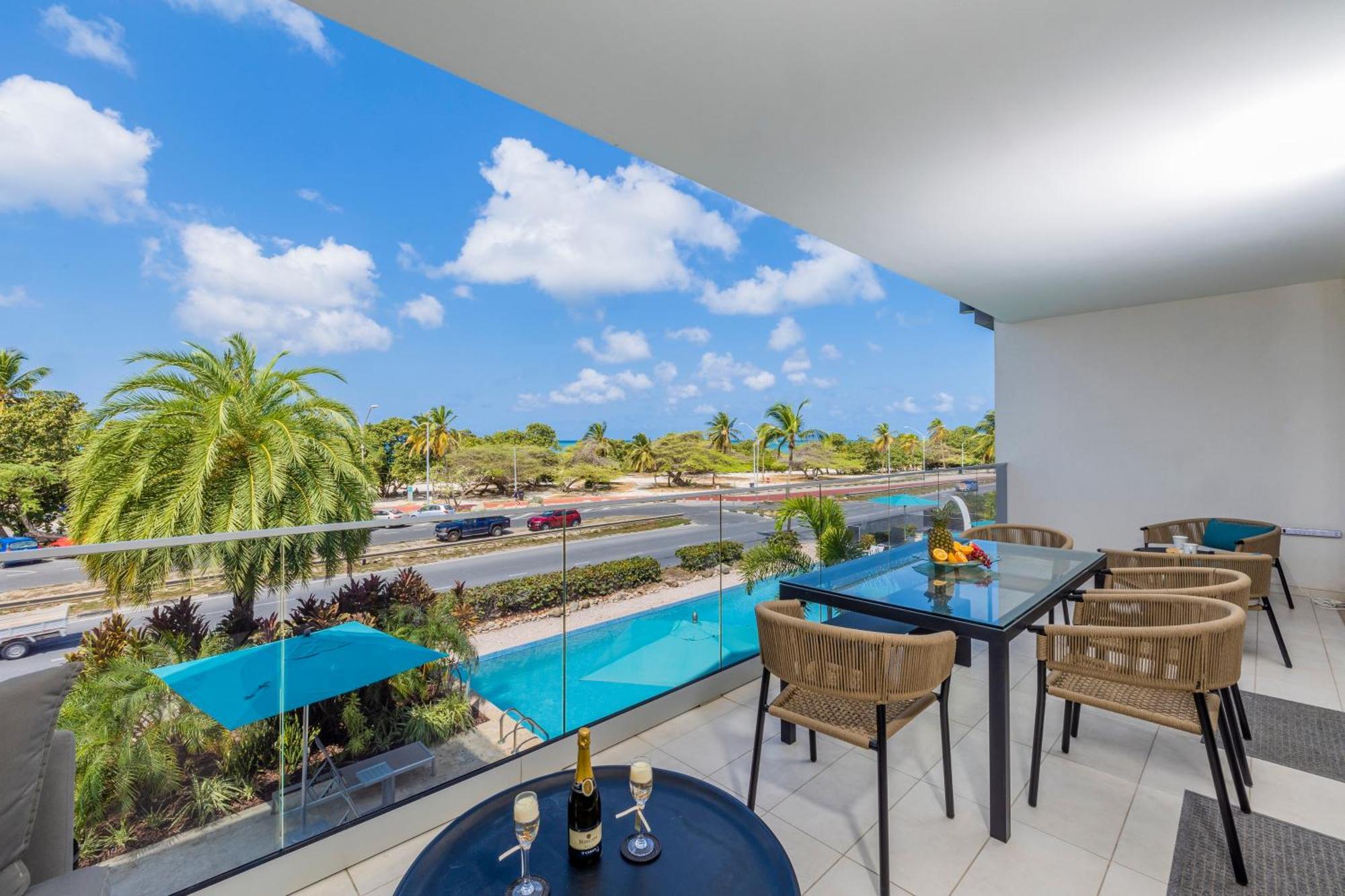 O Condominium Beachfront Residences, By Bocobay Aruba Palm Beach Extérieur photo